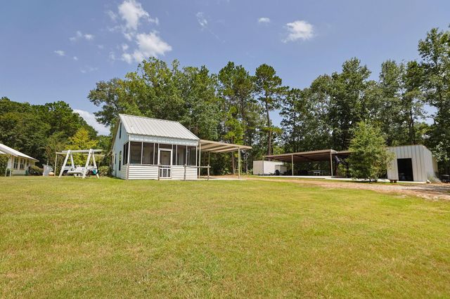 7420 Jackson Road, Montgomery, TX 77316