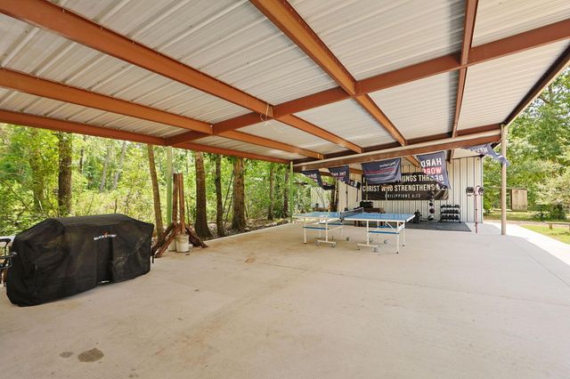 7420 Jackson Road, Montgomery, TX 77316