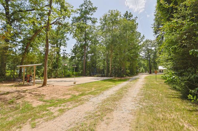 7420 Jackson Road, Montgomery, TX 77316