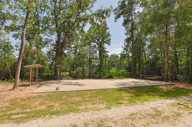 7420 Jackson Road, Montgomery, TX 77316