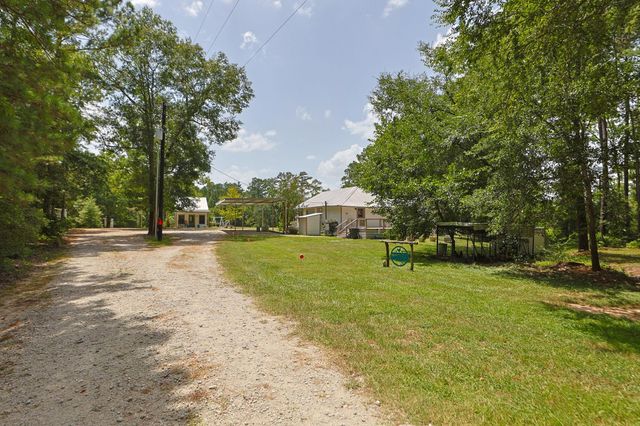 7420 Jackson Road, Montgomery, TX 77316