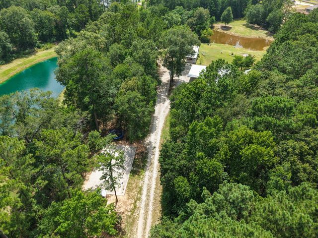7420 Jackson Road, Montgomery, TX 77316