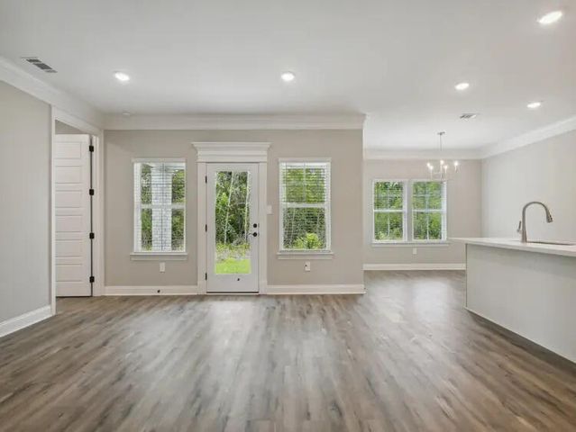 107 S Founders Way, Hattiesburg, MS 39401