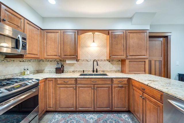 7932 112th AVENUE, Pleasant Prairie, WI 53158