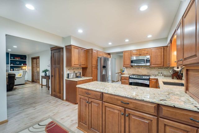 7932 112th AVENUE, Pleasant Prairie, WI 53158