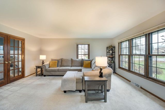 7932 112th AVENUE, Pleasant Prairie, WI 53158