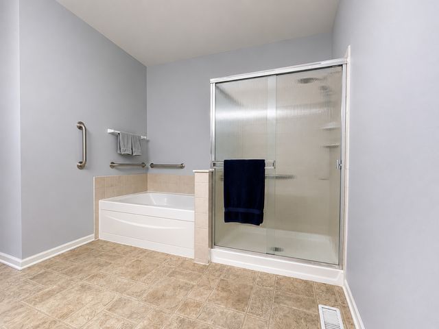 2815 NORMANDY Circle, Naperville, IL 60564