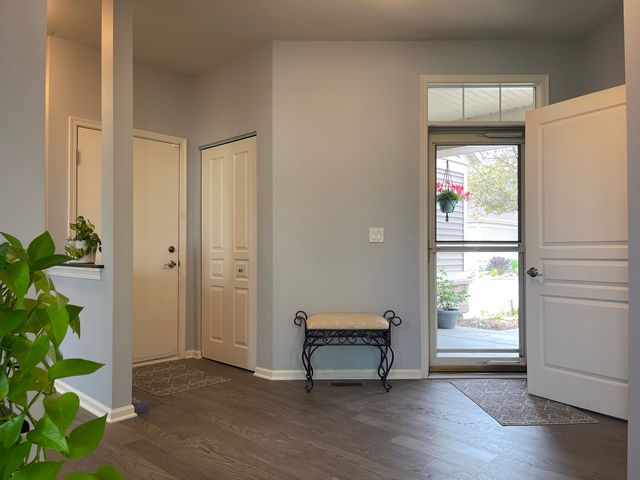 2815 NORMANDY Circle, Naperville, IL 60564