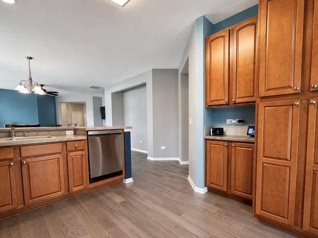 2815 NORMANDY Circle, Naperville, IL 60564