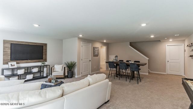 34 Mantoloking Drive, Jackson, NJ 08527