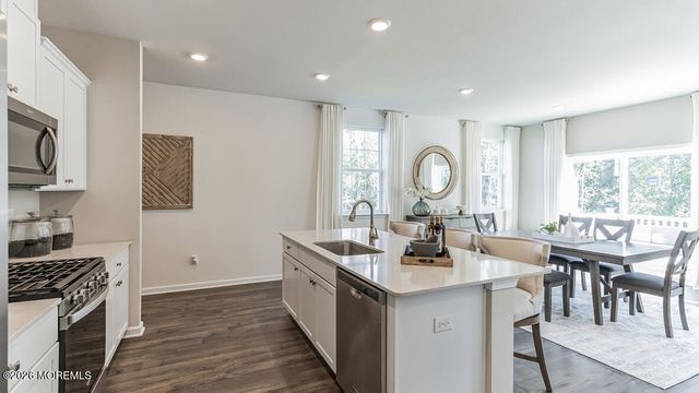 34 Mantoloking Drive, Jackson, NJ 08527