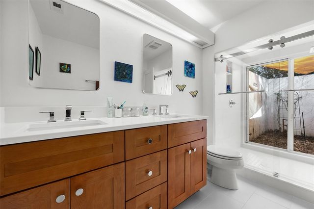 4827 NW 19TH PLACE, Gainesville, FL 32605