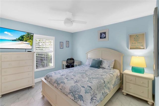 8670 Mustang DR, Naples, FL 34113