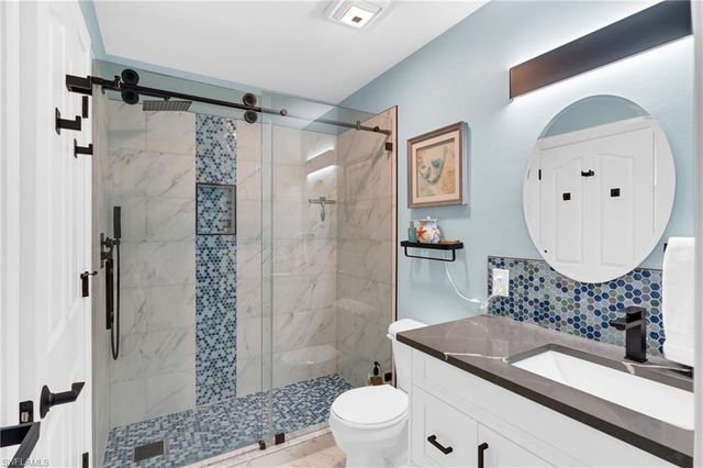 8670 Mustang DR, Naples, FL 34113