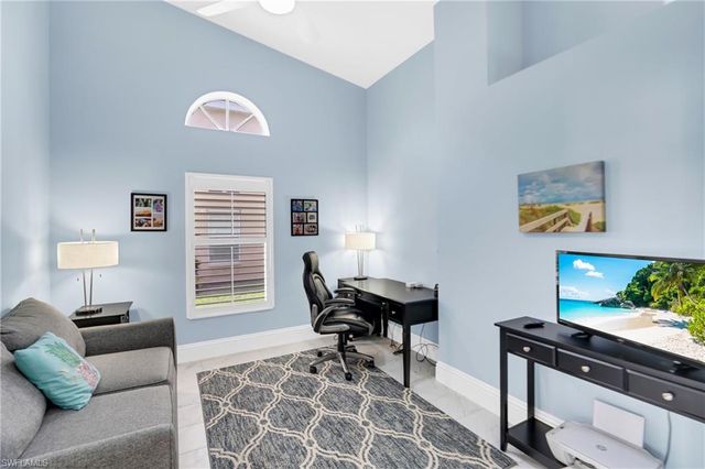 8670 Mustang DR, Naples, FL 34113