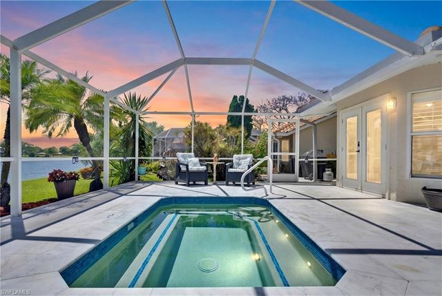 8670 Mustang DR, Naples, FL 34113