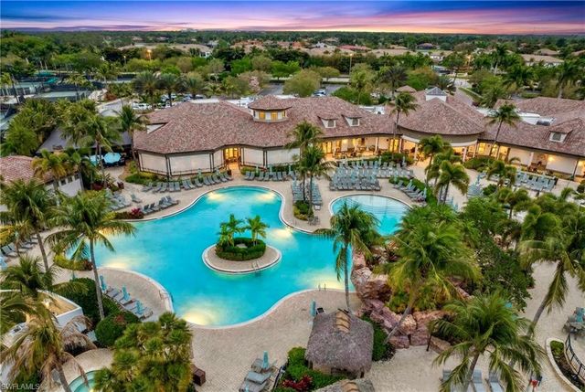 8670 Mustang DR, Naples, FL 34113