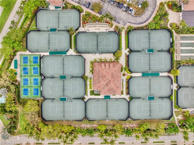 8670 Mustang DR, Naples, FL 34113