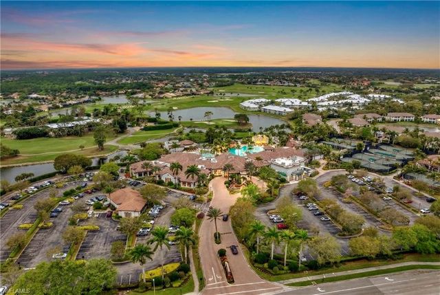 8670 Mustang DR, Naples, FL 34113