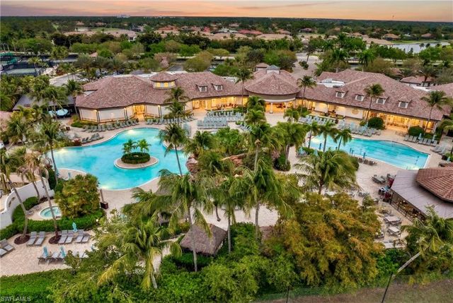 8670 Mustang DR, Naples, FL 34113