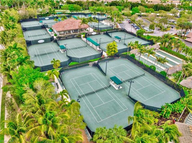 8670 Mustang DR, Naples, FL 34113