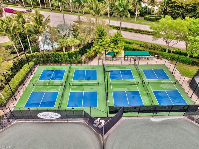 8670 Mustang DR, Naples, FL 34113