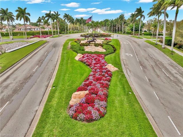 8670 Mustang DR, Naples, FL 34113