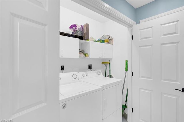 8670 Mustang DR, Naples, FL 34113