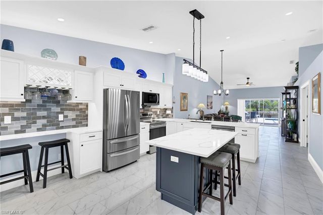 8670 Mustang DR, Naples, FL 34113