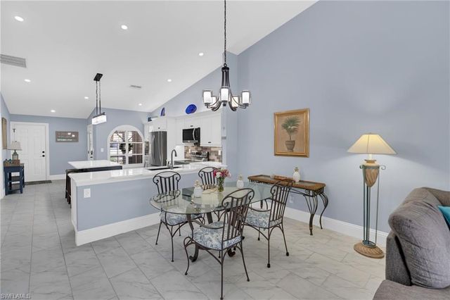 8670 Mustang DR, Naples, FL 34113