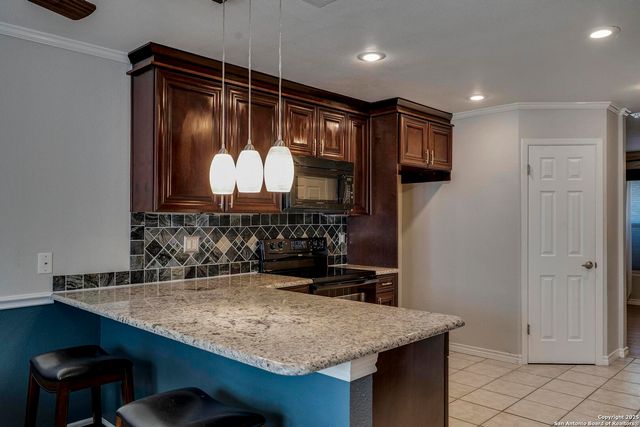 11387 Candle Park, San Antonio, TX 78249