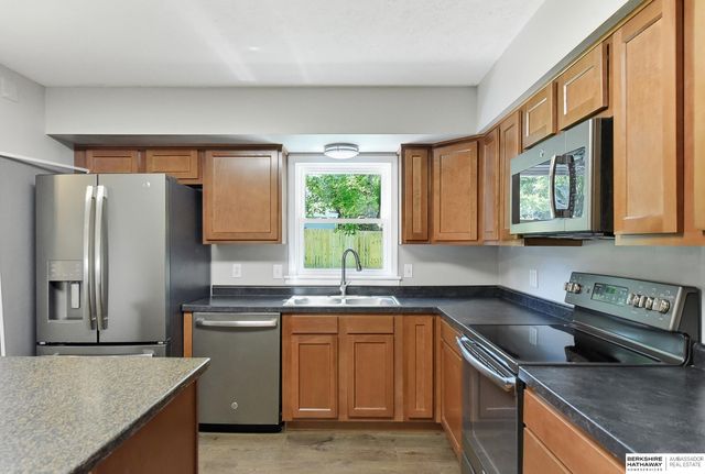 15123 Fieldcrest Drive, Omaha, NE 68154