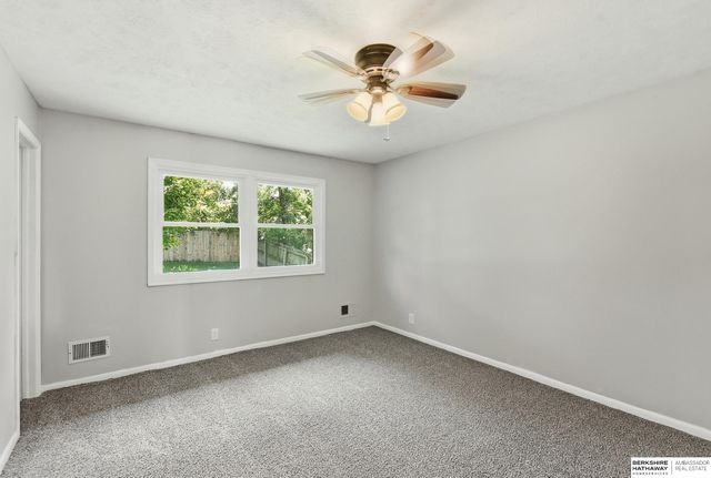 15123 Fieldcrest Drive, Omaha, NE 68154