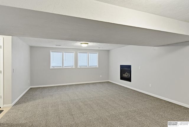 15123 Fieldcrest Drive, Omaha, NE 68154