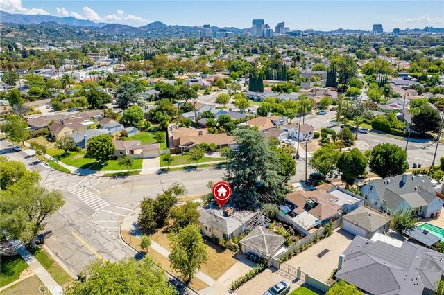 821 Kellogg Avenue, Glendale, CA 91202