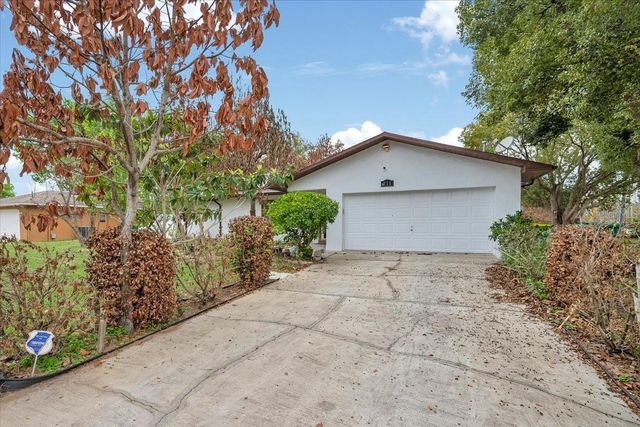 711 E FREDERICK AVE, Dundee, FL 33838