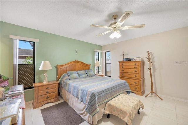 711 E FREDERICK AVE, Dundee, FL 33838