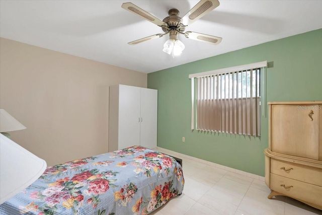 711 E FREDERICK AVE, Dundee, FL 33838