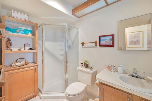 711 E FREDERICK AVE, Dundee, FL 33838