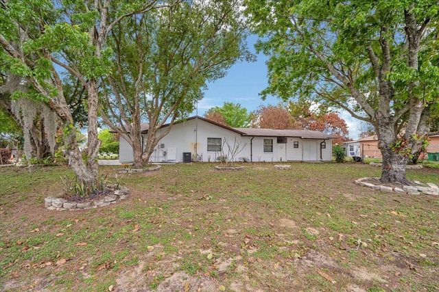 711 E FREDERICK AVE, Dundee, FL 33838