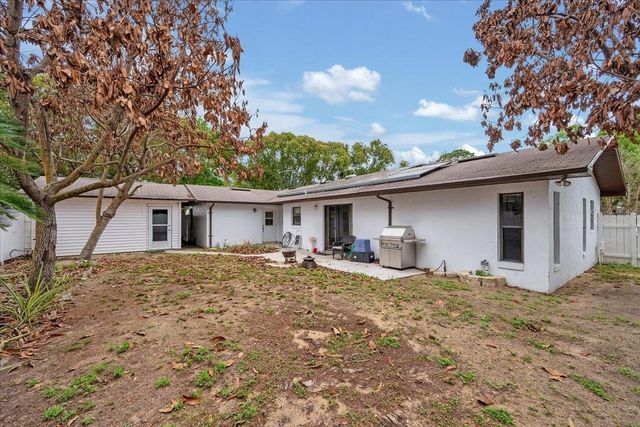 711 E FREDERICK AVE, Dundee, FL 33838