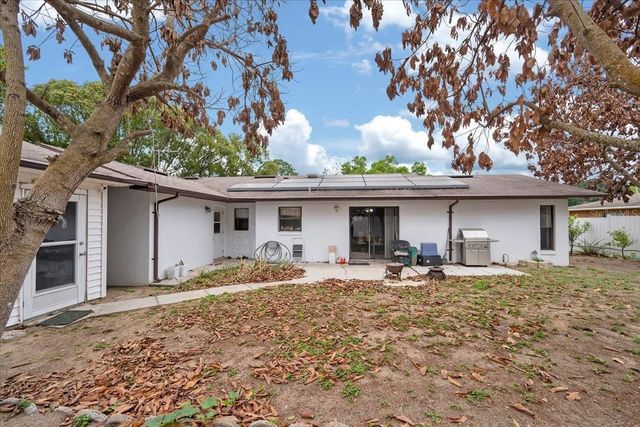 711 E FREDERICK AVE, Dundee, FL 33838