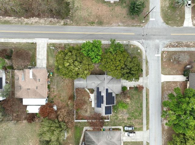 711 E FREDERICK AVE, Dundee, FL 33838