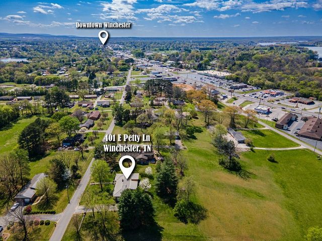 401 E Petty Ln, Winchester, TN 37398