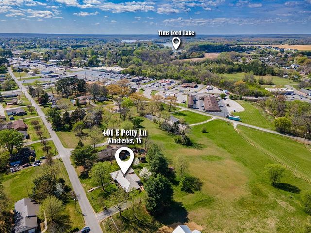 401 E Petty Ln, Winchester, TN 37398
