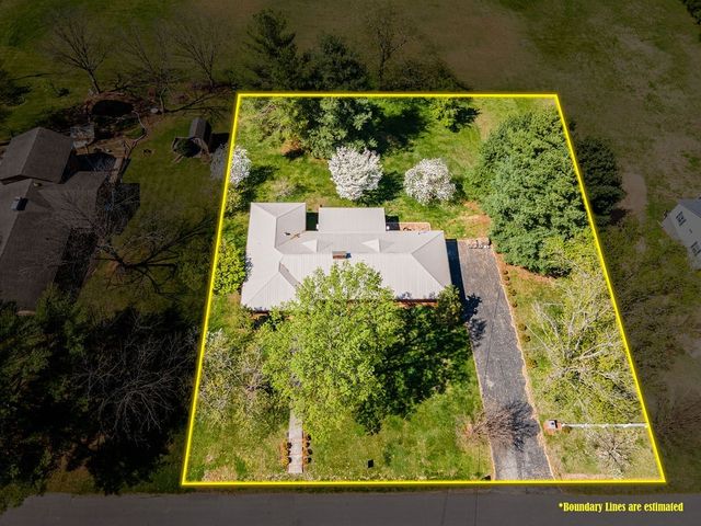 401 E Petty Ln, Winchester, TN 37398