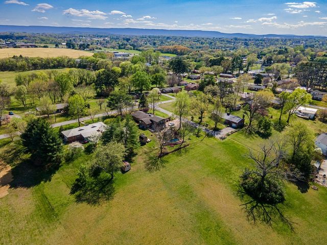 401 E Petty Ln, Winchester, TN 37398