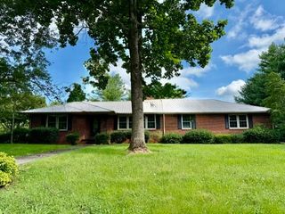 401 E Petty Ln, Winchester, TN 37398