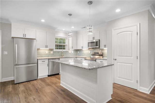 204 Quail Drive, Winston-salem, NC 27105