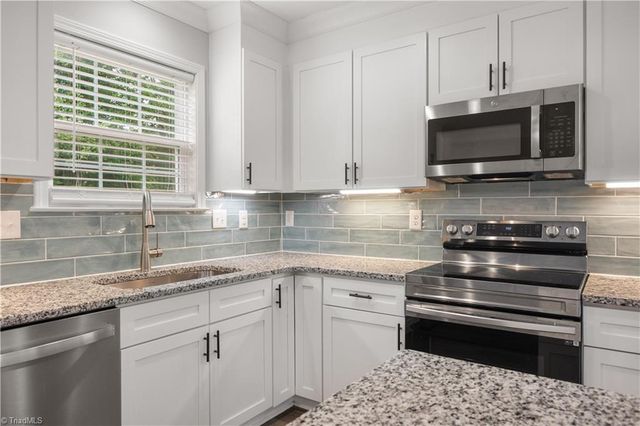 204 Quail Drive, Winston-salem, NC 27105